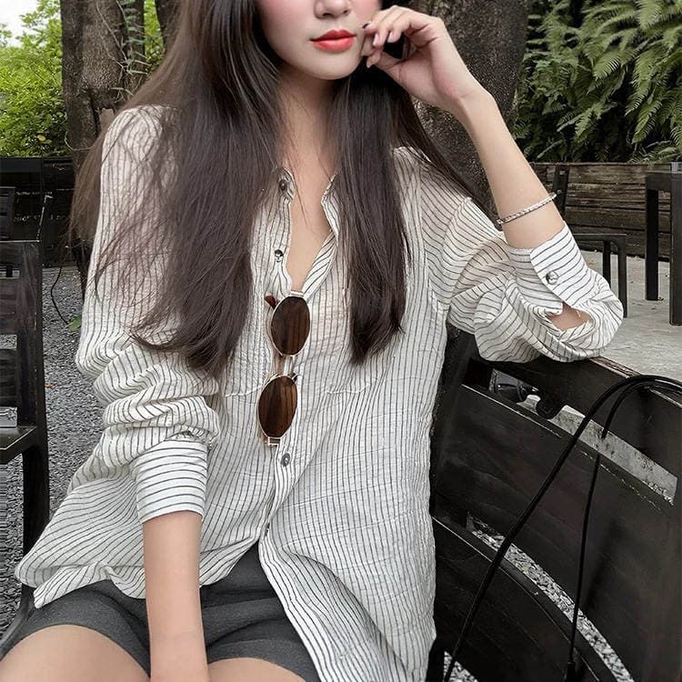 2026 New Fashion Versatile Lightweight Breathable Skin-Friendly Soft Thin Striped Shirt Suitable for Spring, Summer, and Autumn 2