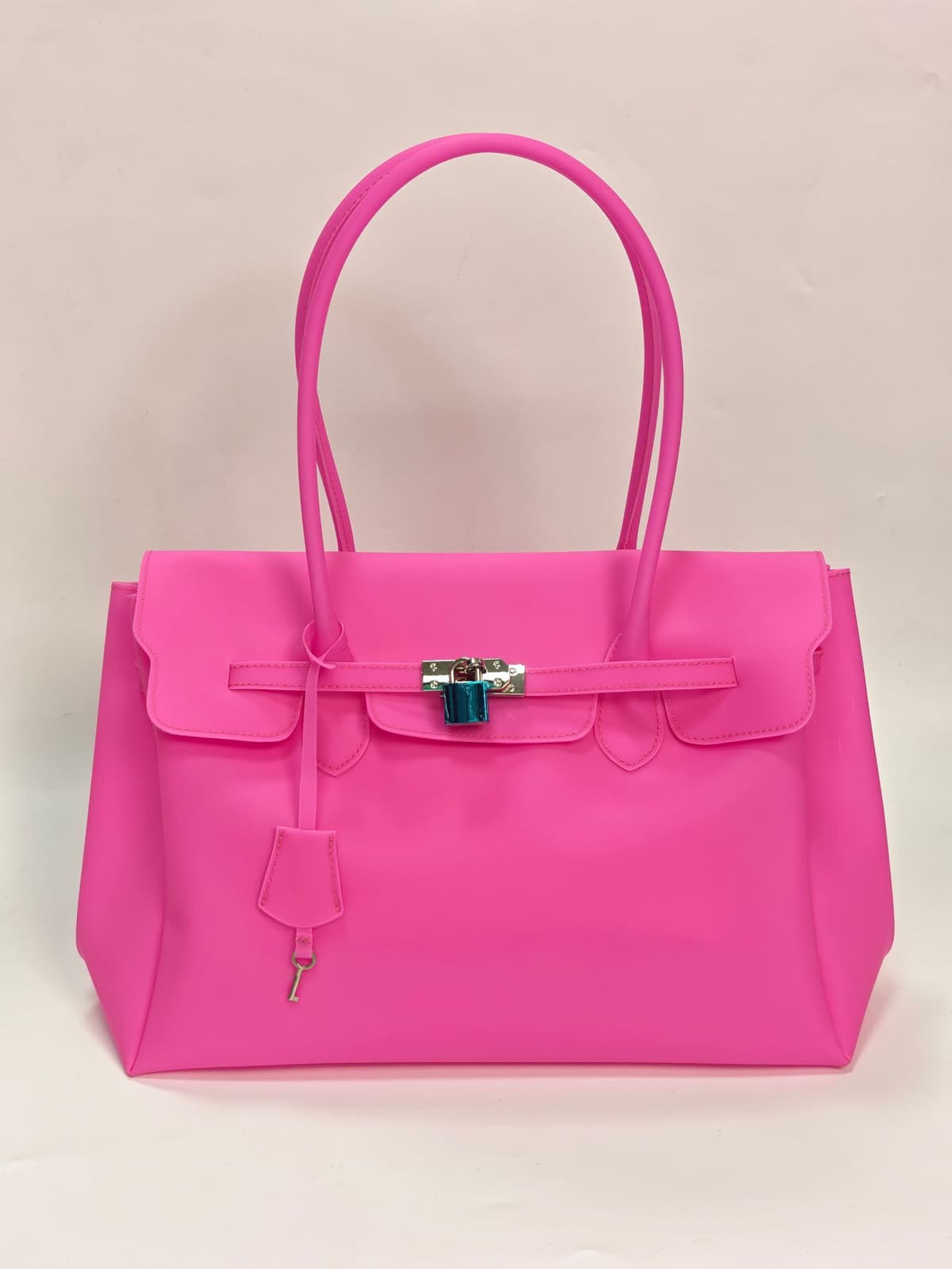 Medium barbie pink