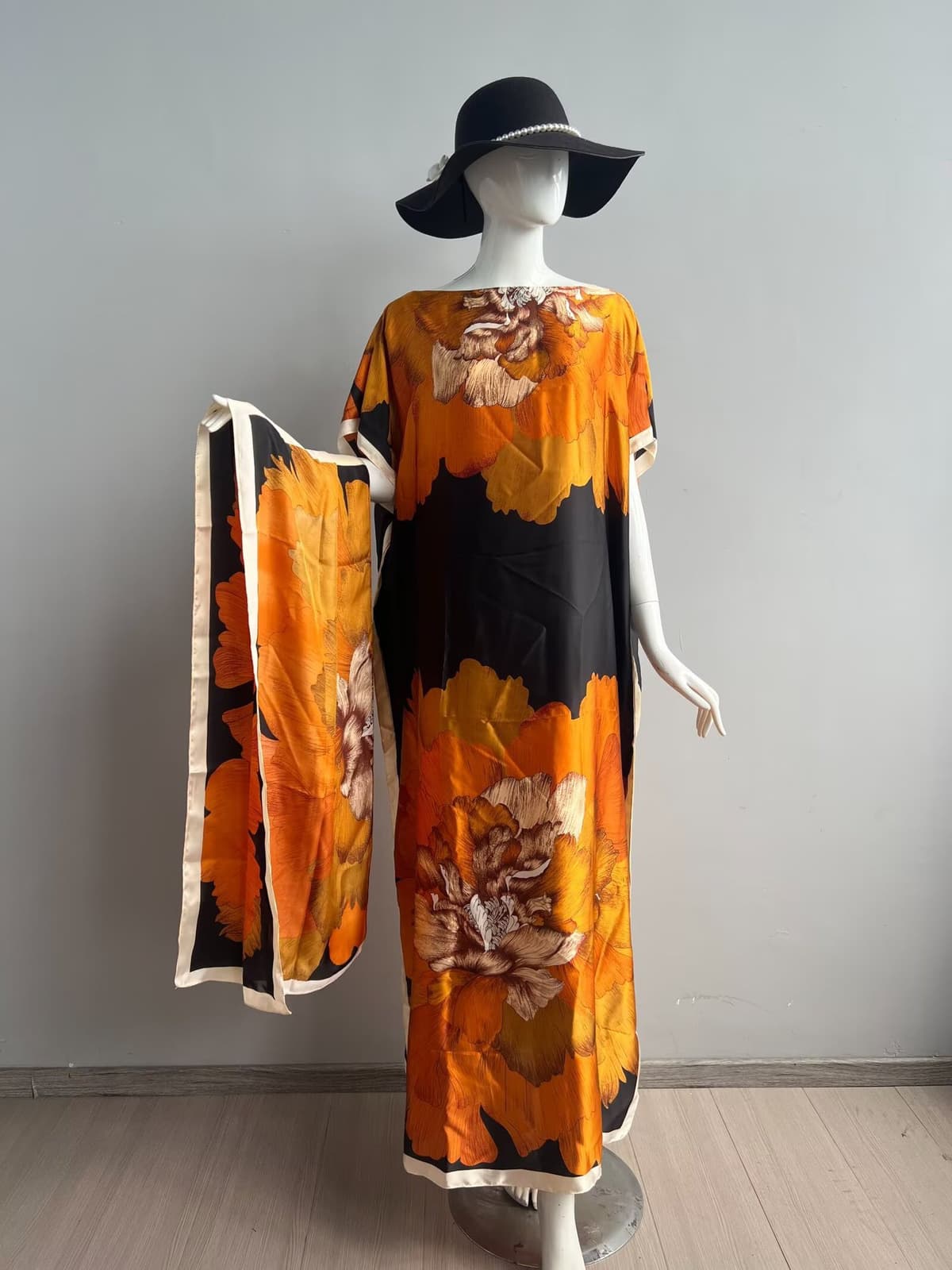 168-national beauty peony-black orange yellow
