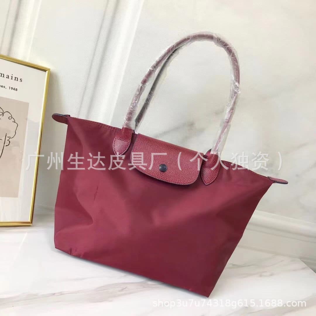 Anniversary Edition in Wine Red
