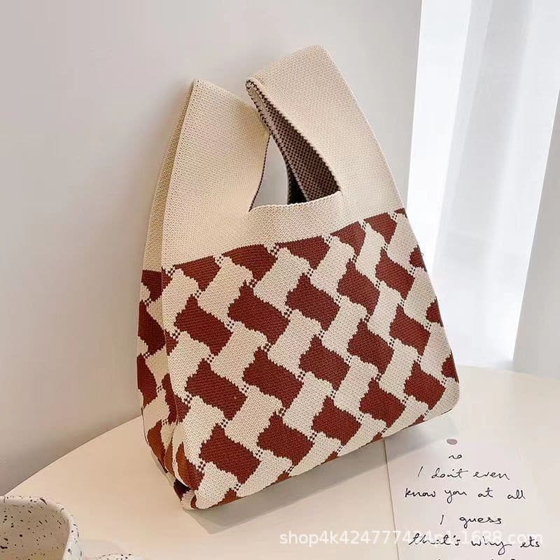 Houndstooth pattern-coffee