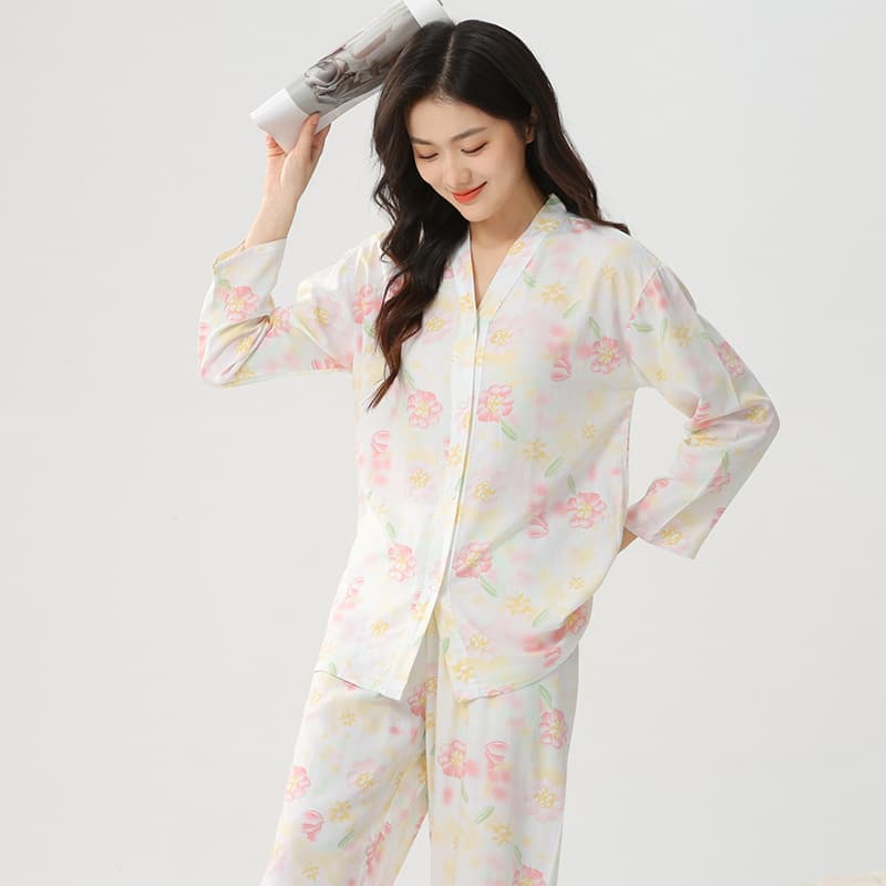 Cardigan with soft colorful flowers