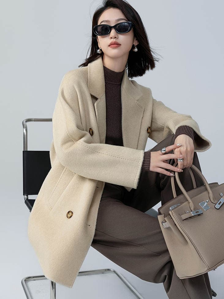 Western style loose short M home camel velvet double-sided overcoat women's woolen coat autumn and winter small high-grade double-row 2