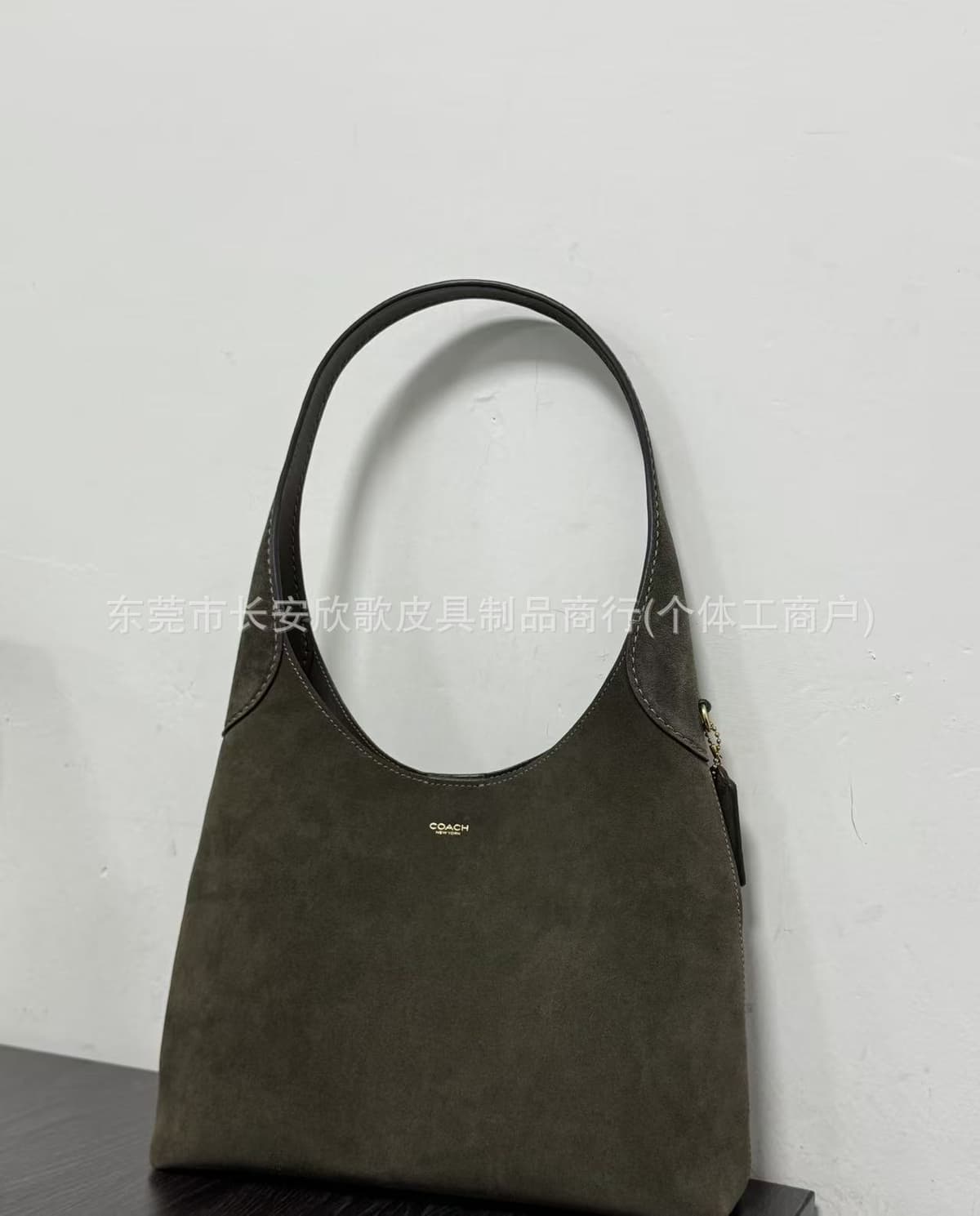 Suede green [dust bag gift bag packaging]