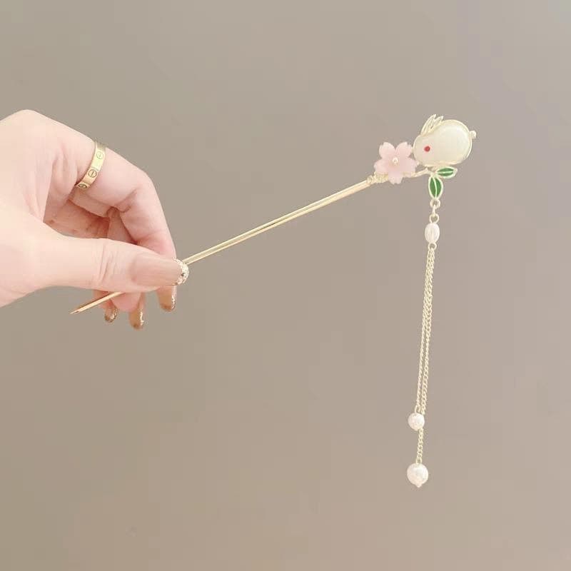 88# Golden Jade Rabbit Hairpin