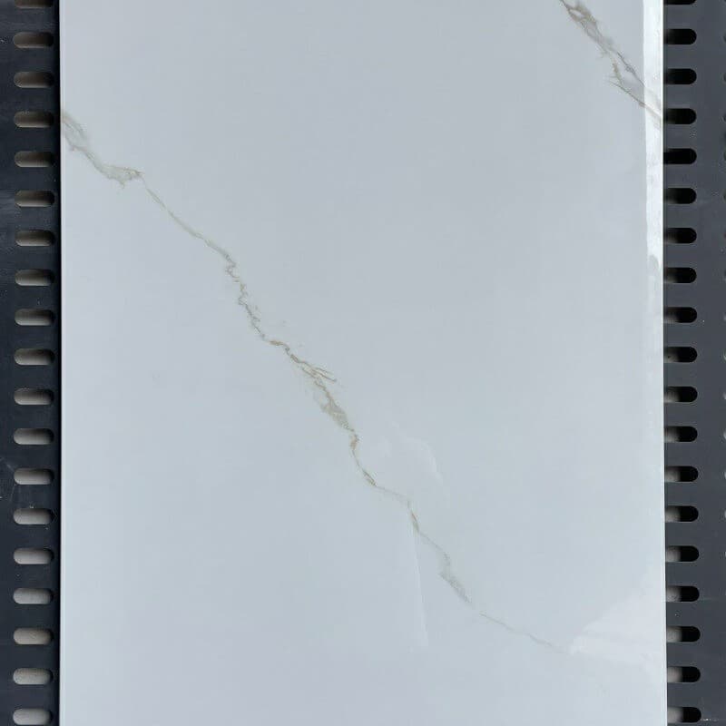 157013