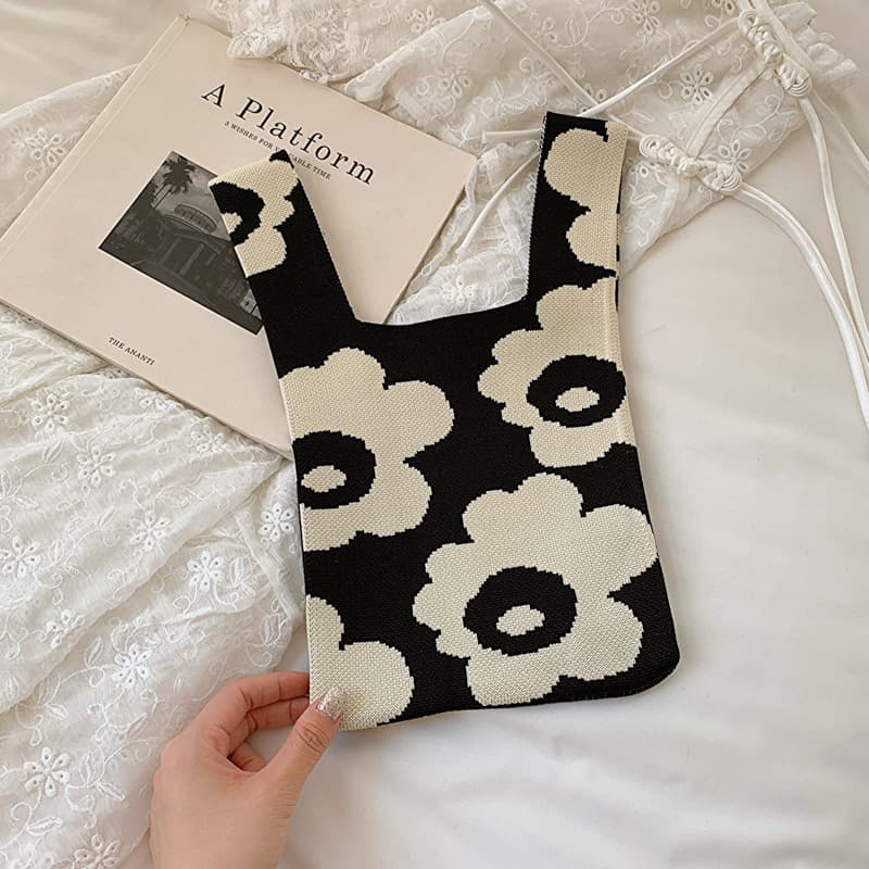Flower-Black