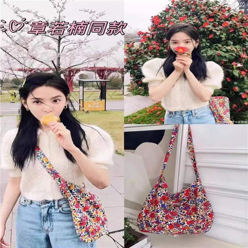 Red floral [same style as zhang ruonan] [complete with three labels]