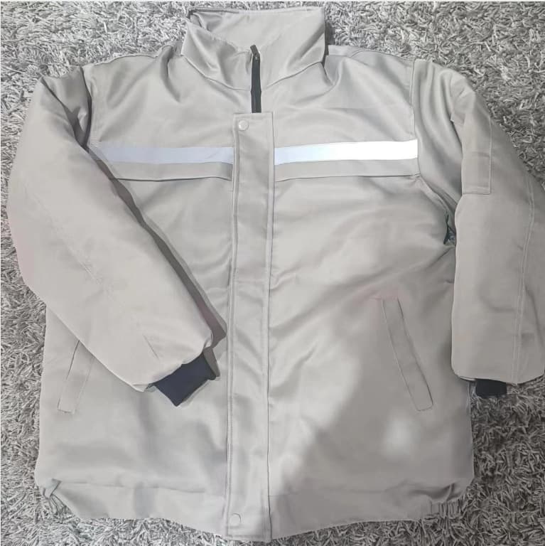 Light gray (jacket style)