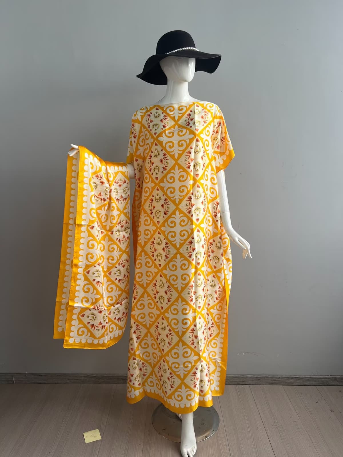 248-romantic floral pattern-yellow beige