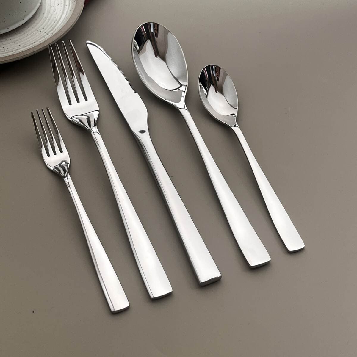 304 Stainless Steel Knife, Fork and Spoon Tableware Set Household Thickeneded Steak Knife, Fork and Spoon Hotel Restaurant Western Tableware 1