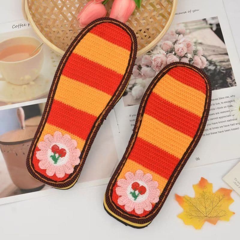 Wool with flowers (red + yellow)
