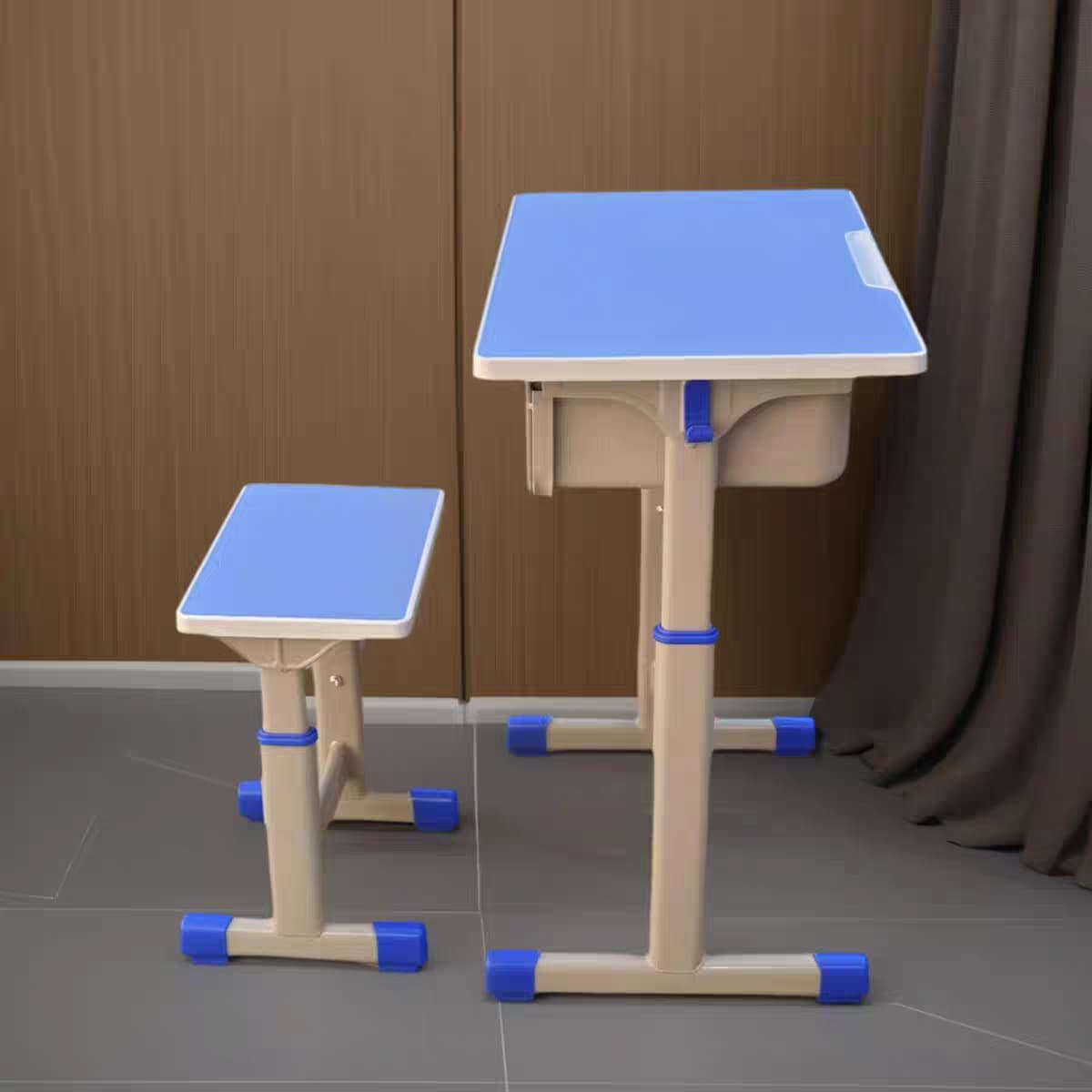 Lift desk with stool