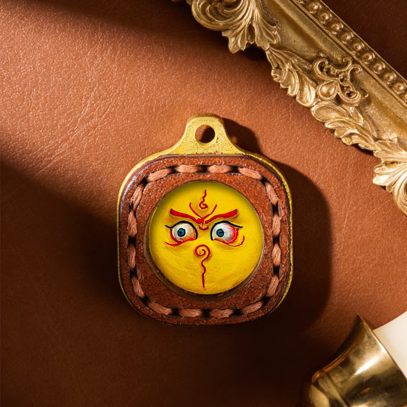 Yellow god of wealth eyes