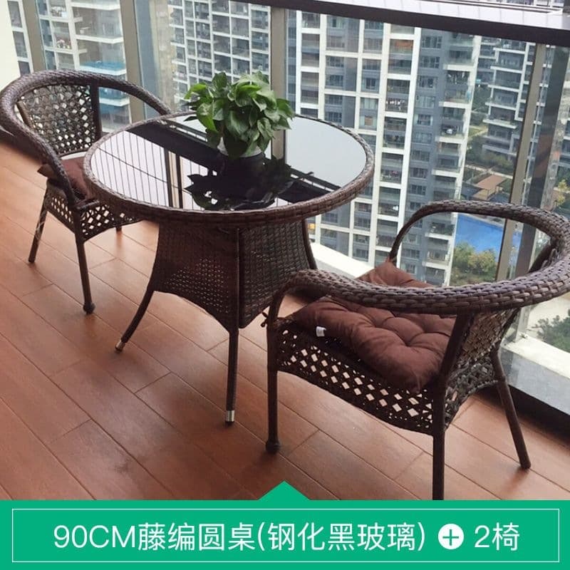 90 round table + 2 chairs (with cushions included)