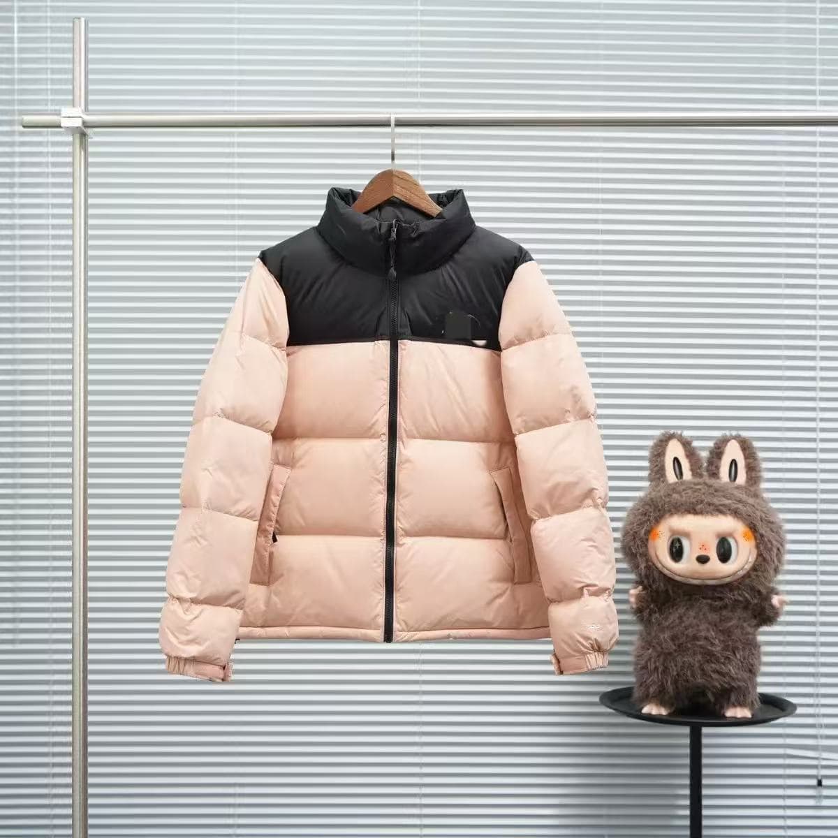 High-end pink hidden hood