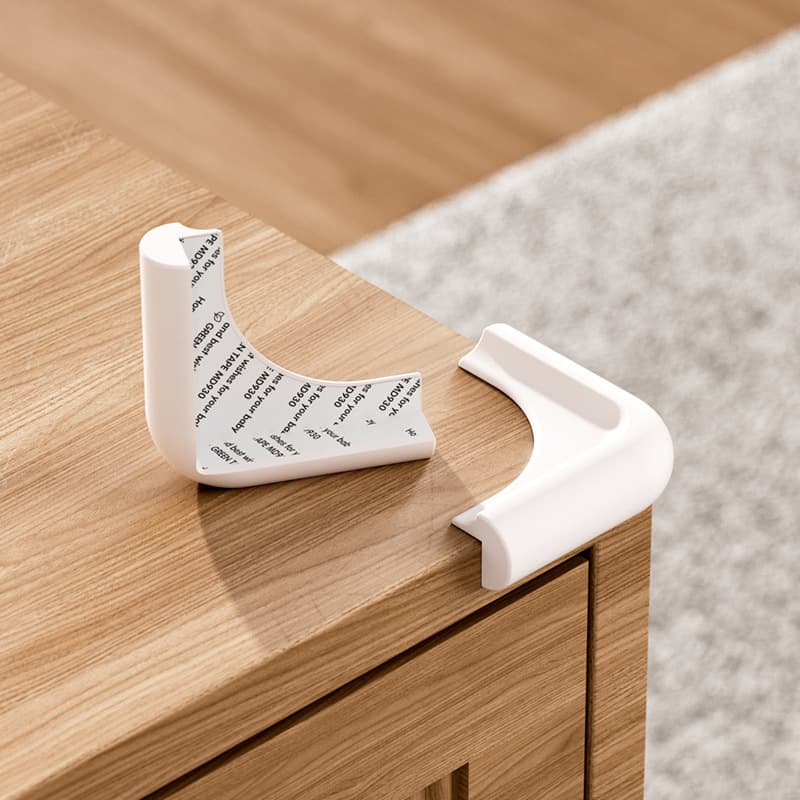 Large corner model white