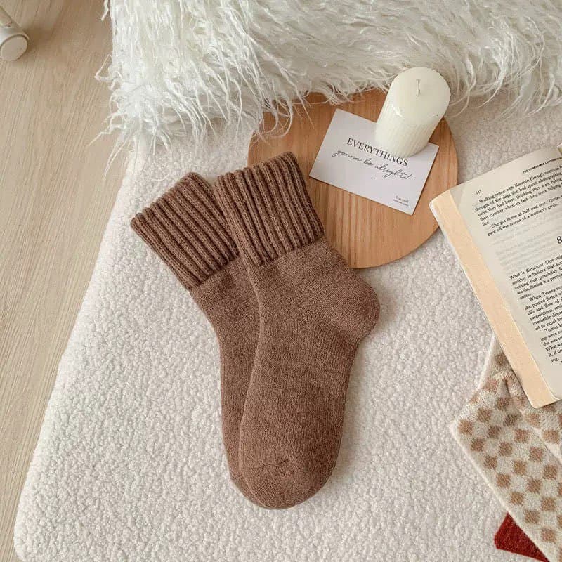 1 pair [thick and warm] light coffee