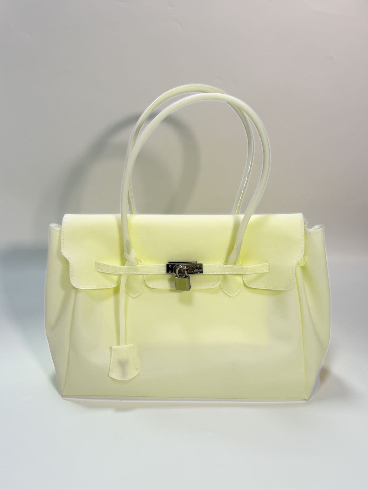 Medium cloud yellow