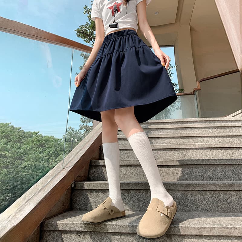 藏青色