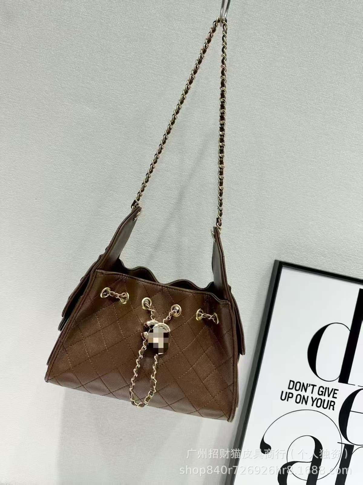 3712 caviar brown mini 22cm