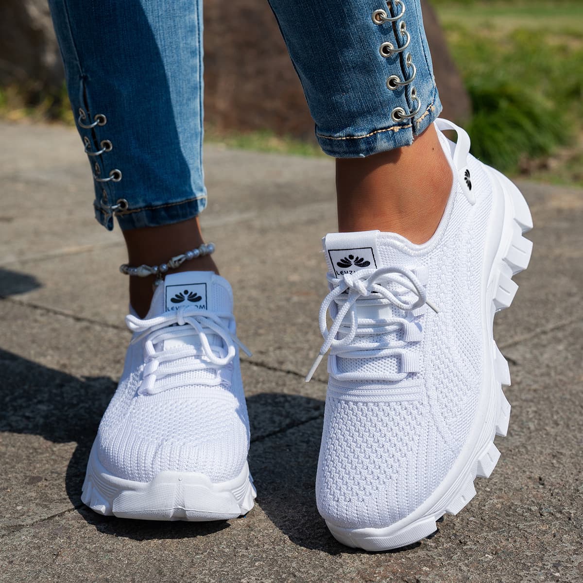 White (this shoe is european size)