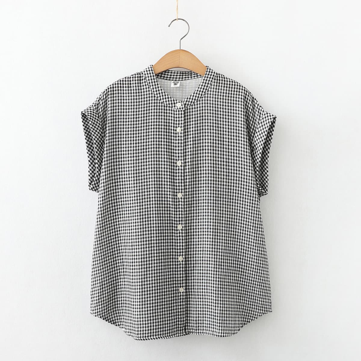 Black and white grid