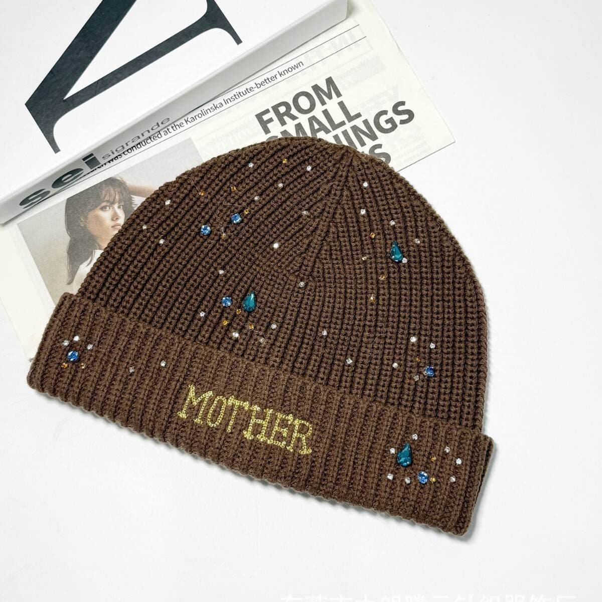 European and American Autumn and Winter Knitted Hats for Men and Women with Custom Logo, Jacquard Embroidery, and Beadwork 4