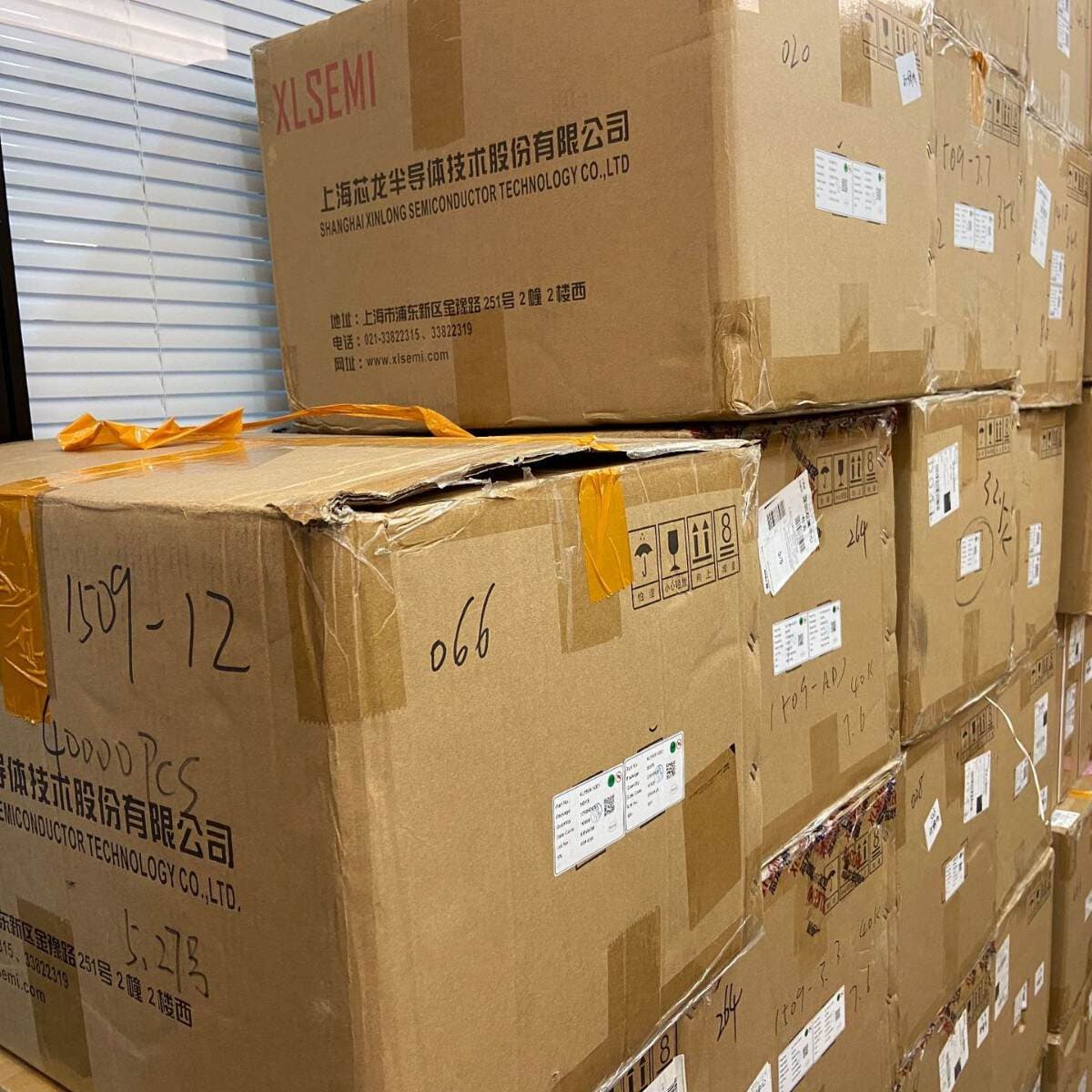 Zhixin Hi8000 Essop-10 gücləndirici sabit gərginlik sürücüsü IC, xarici MOS, 2.7-40V 3