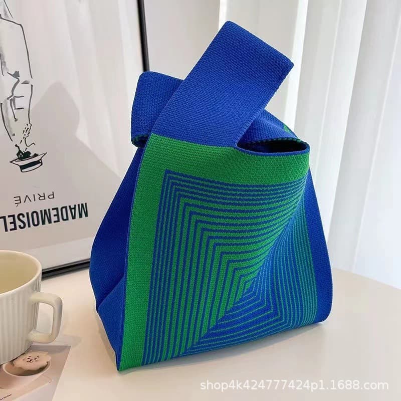 Return pattern-blue