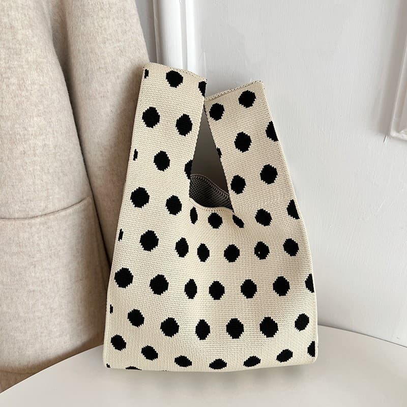 Polka dot-black rice