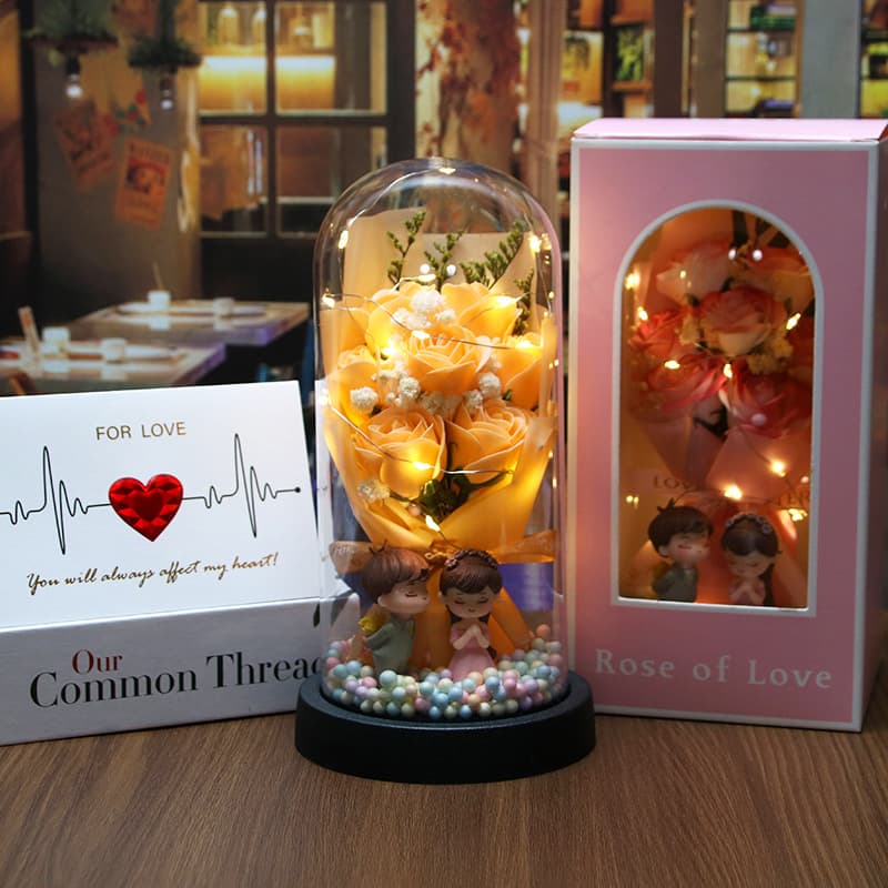 7 champagne gold roses + colorful balloons + couple figurines (ready-made)