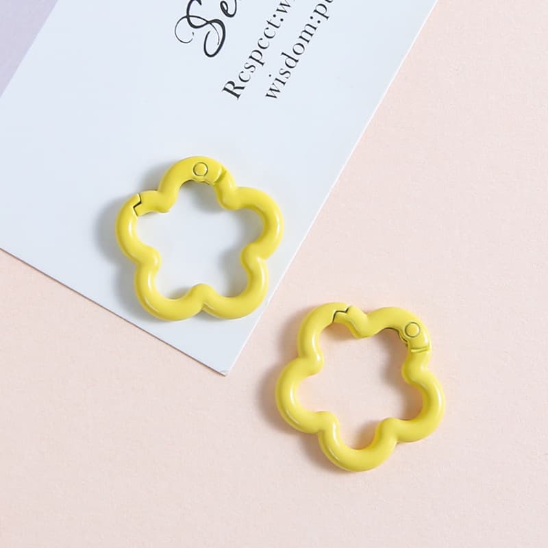 [yellow] plum blossom spring buckle