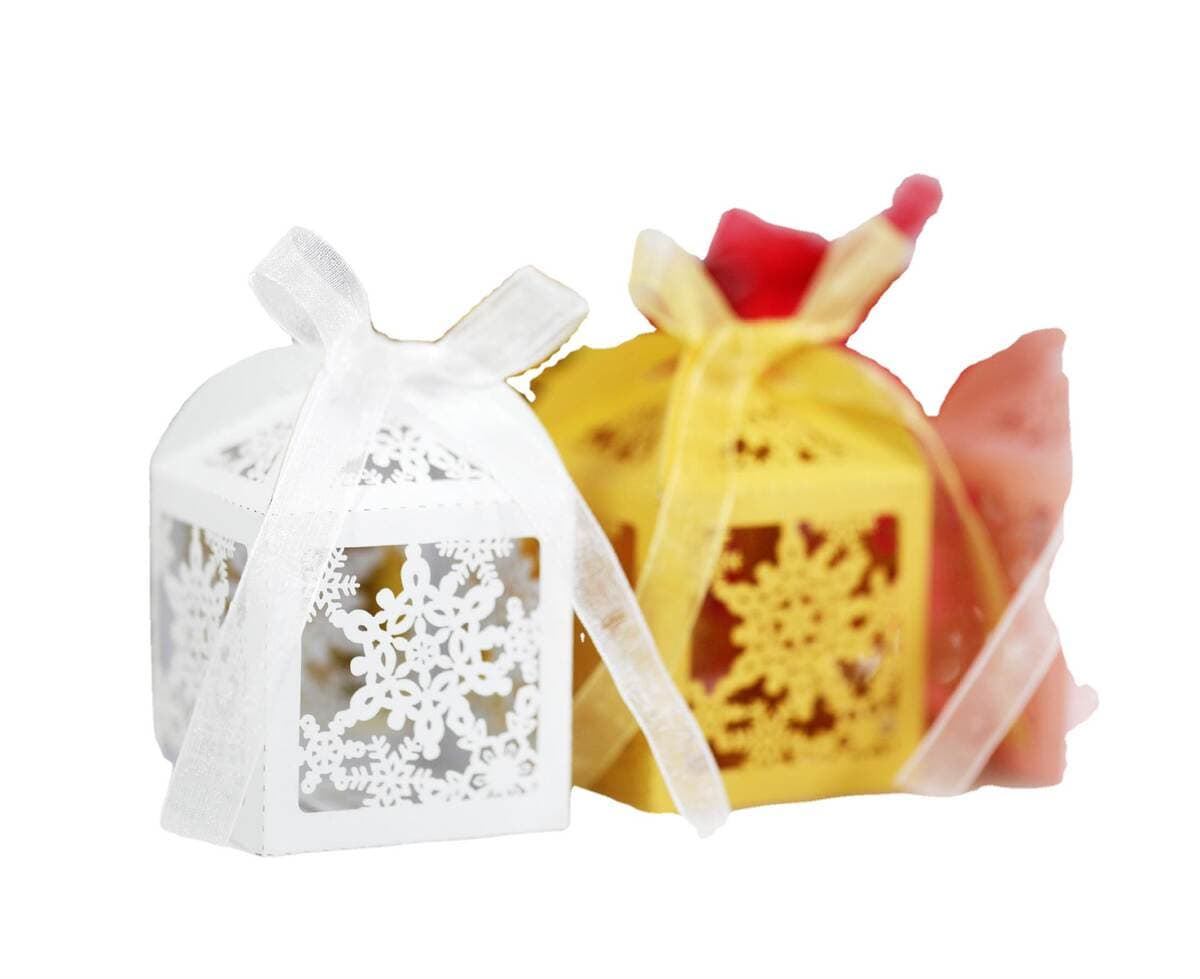Amazon wedding laser candy box chocolate carton Christmas white snowflake hollow candy box in stock 5
