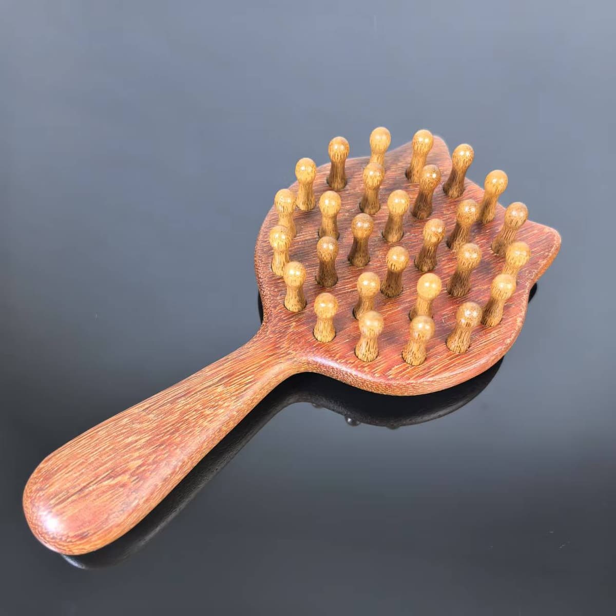 Dragon and phoenix sandalwood 28-tooth cat massage comb