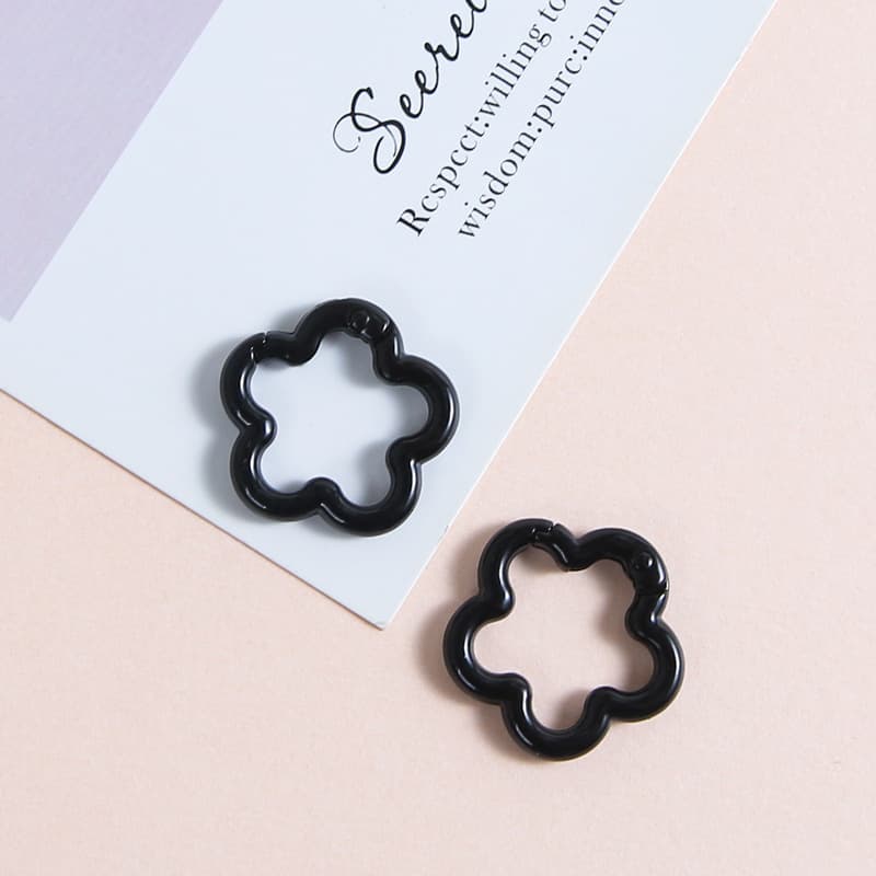[black] plum blossom spring buckle