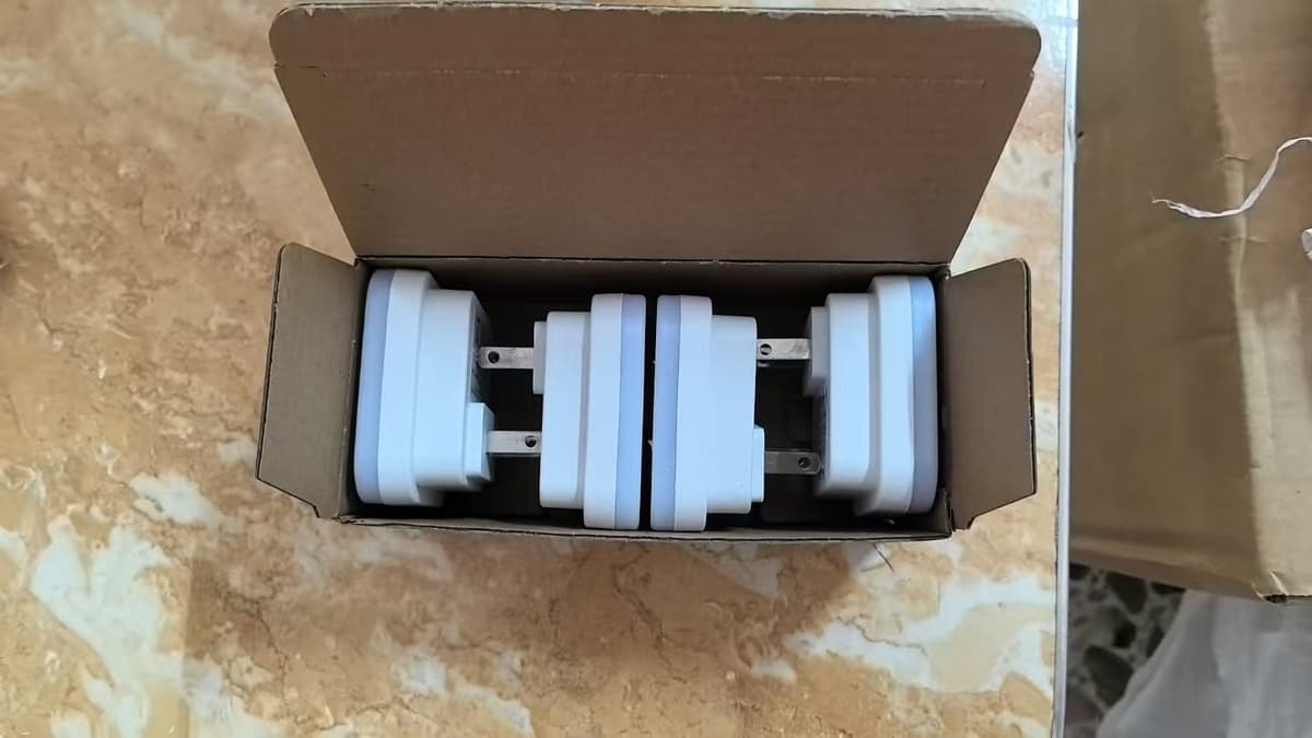 Square white (us standard) 4 pack