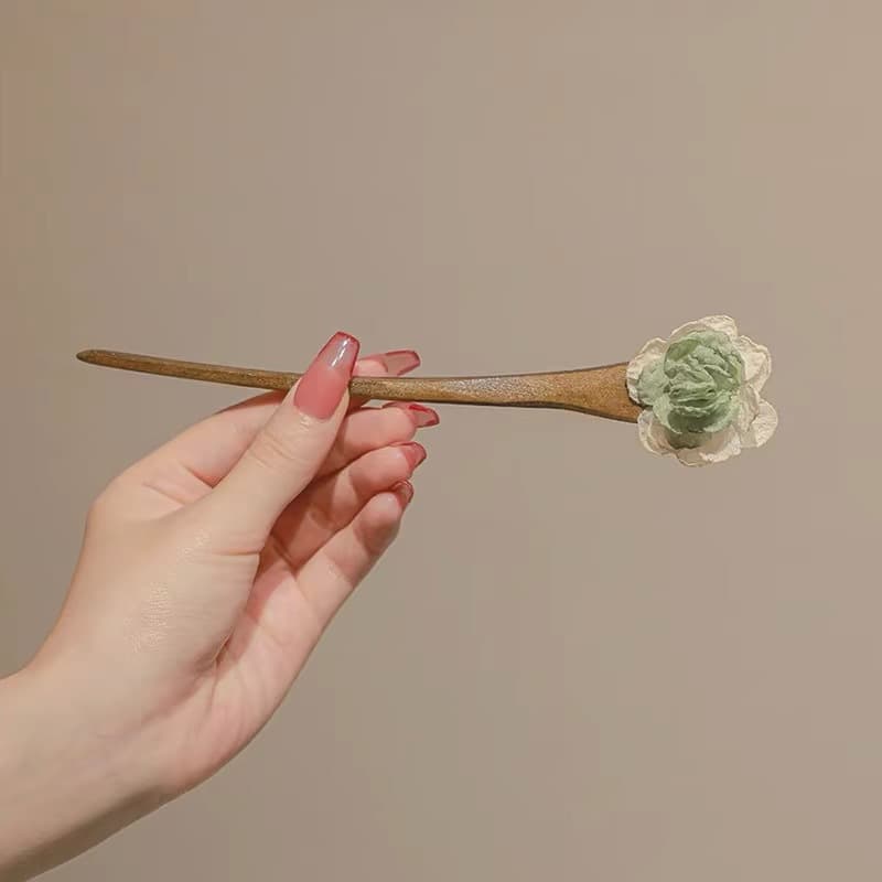 193# m green flower