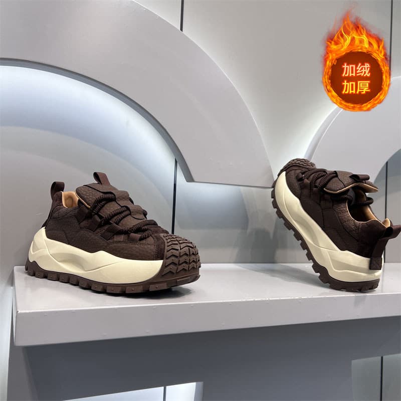 Brown [fleece cotton shoes] will be shipped first