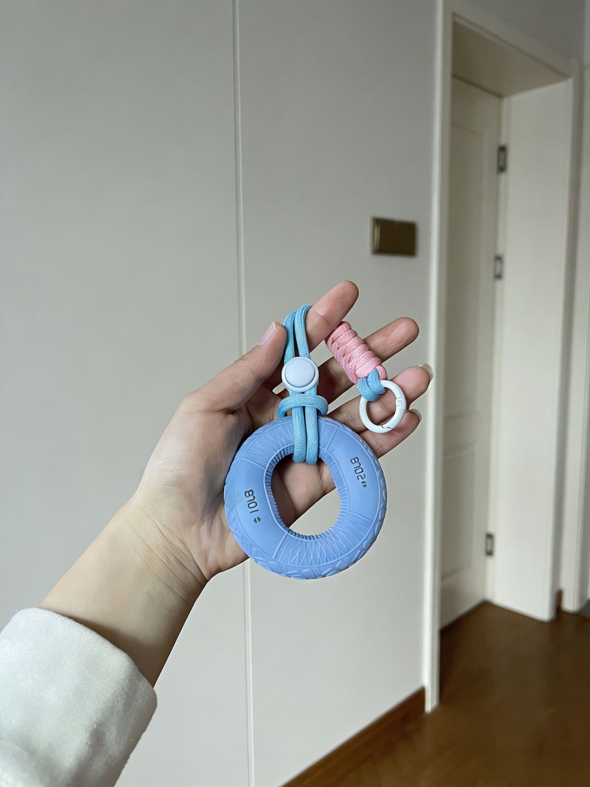 Blue grip ring color + lanyard