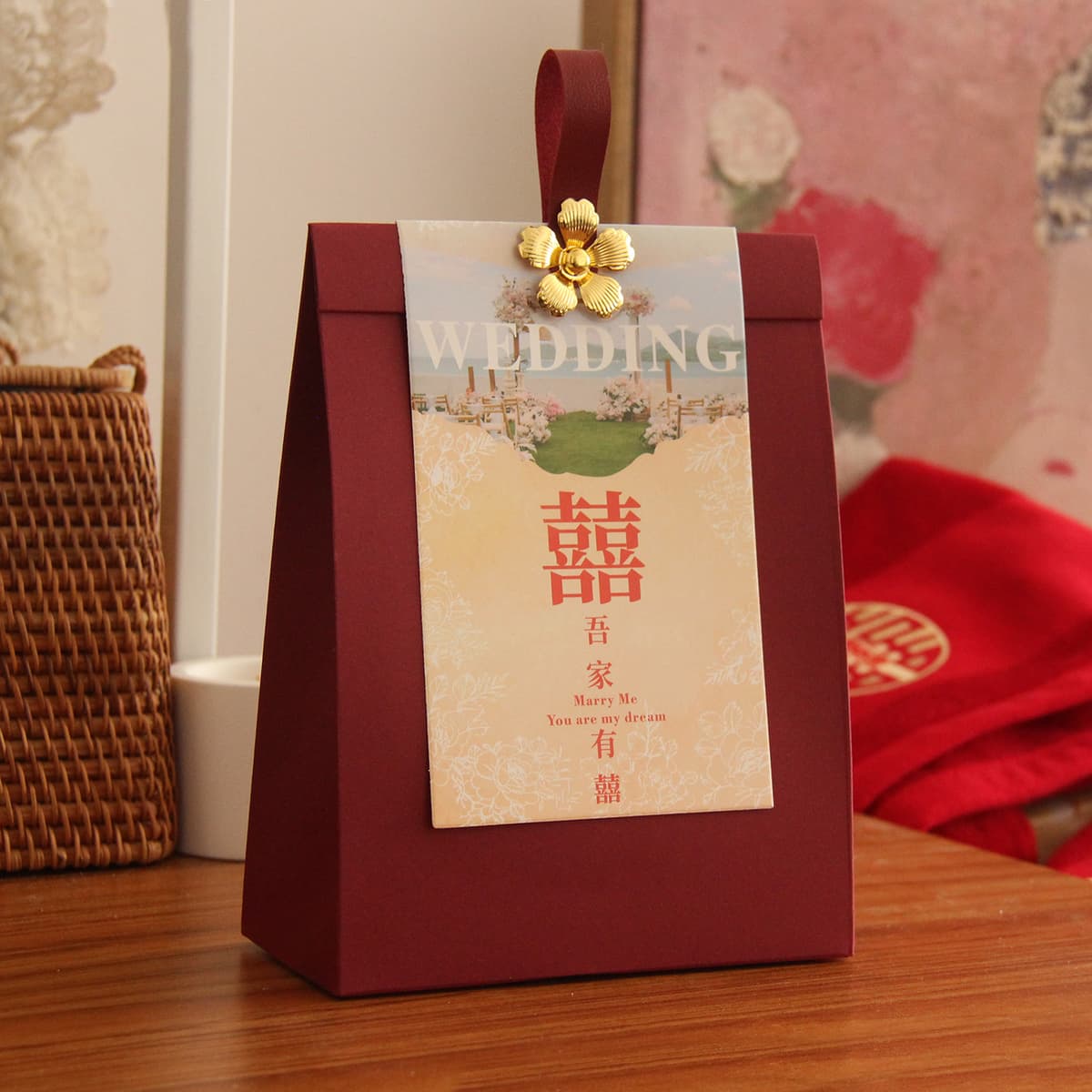 Burgundy romantic gift box + red handle + gold flower clasp