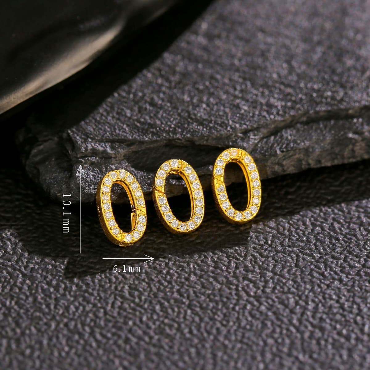 Diamond oval push buckle