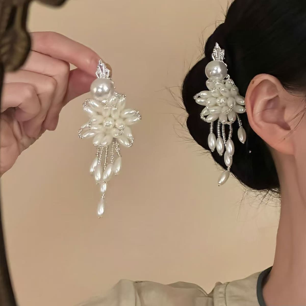 7334 moon white flower pearl hair clip