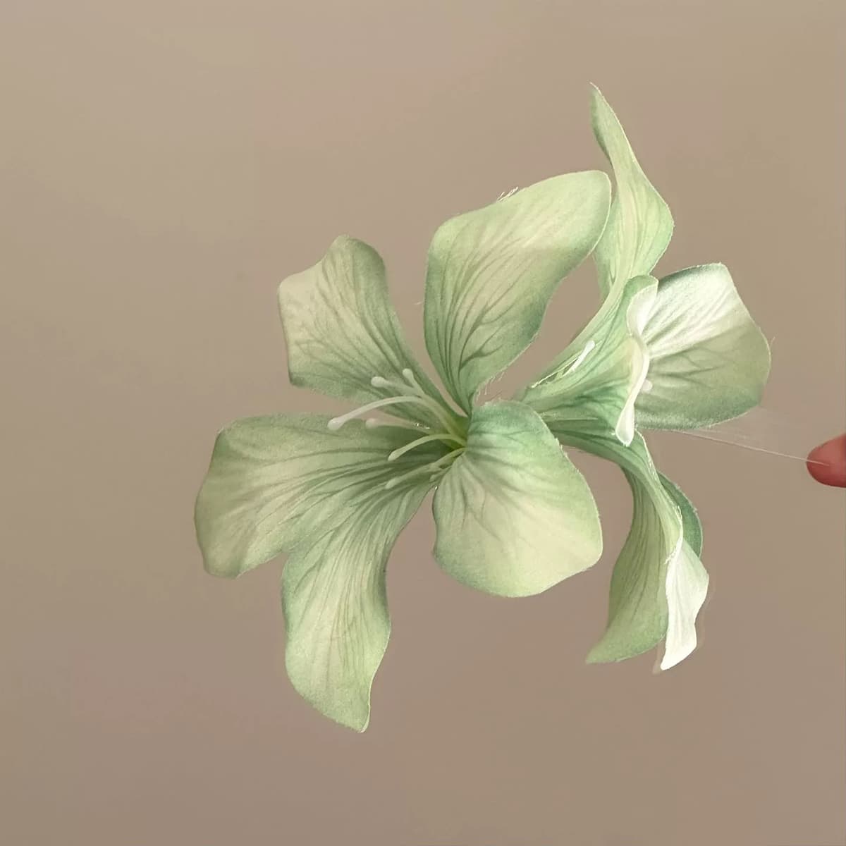 Green lily hairpin