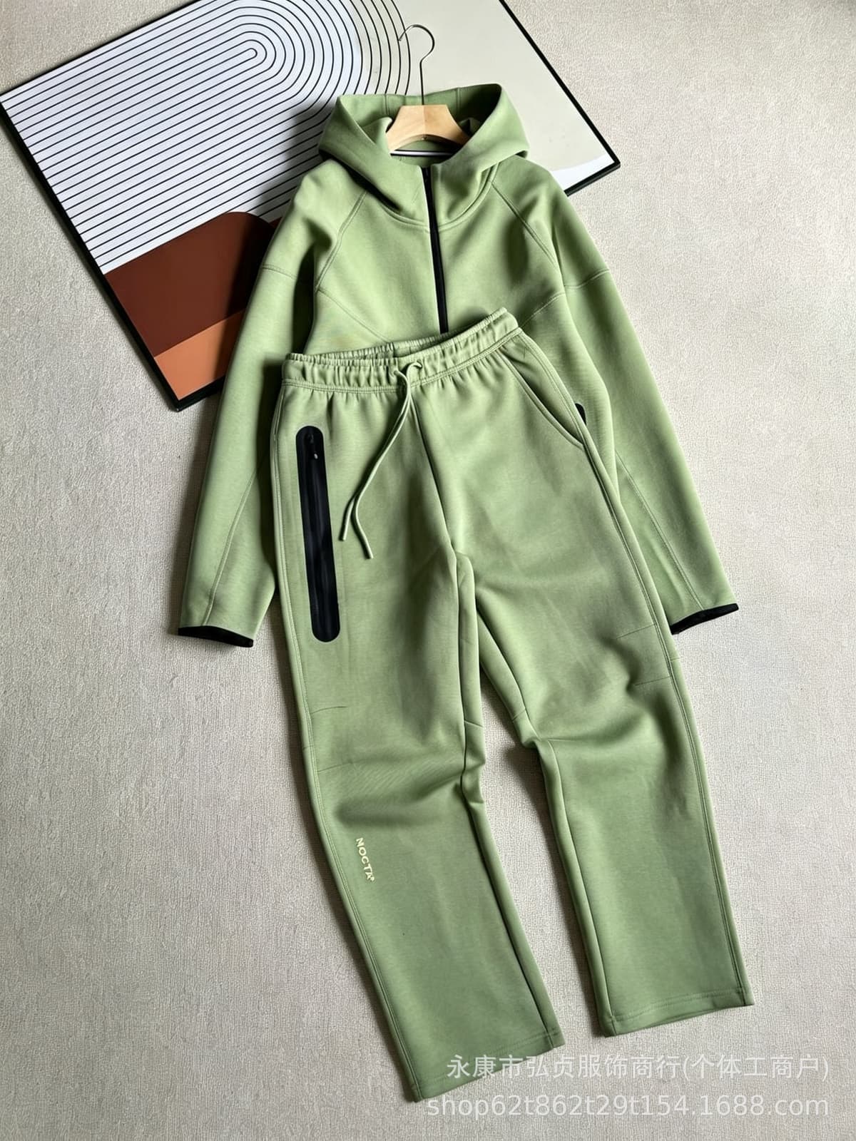 Set. bright green