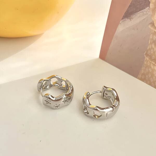 Korean Style Ins Star Cut Out Earrings for Women, Simple and Versatile Work Clothing Style Cut Out Heart Earrings, Earrings, Accessories