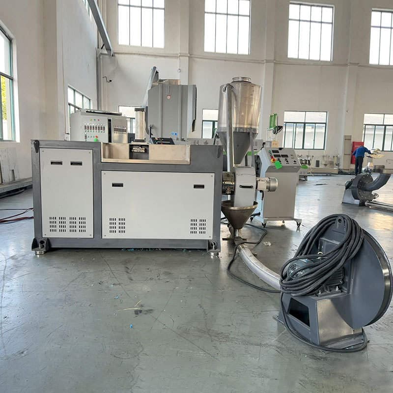 High-Speed Automatic Air-Cooled Hot-Cut Regeneration Granulator for Pvc Crystal Material/Air-Free Moisture-Free Plastic Granulation Equipment 3