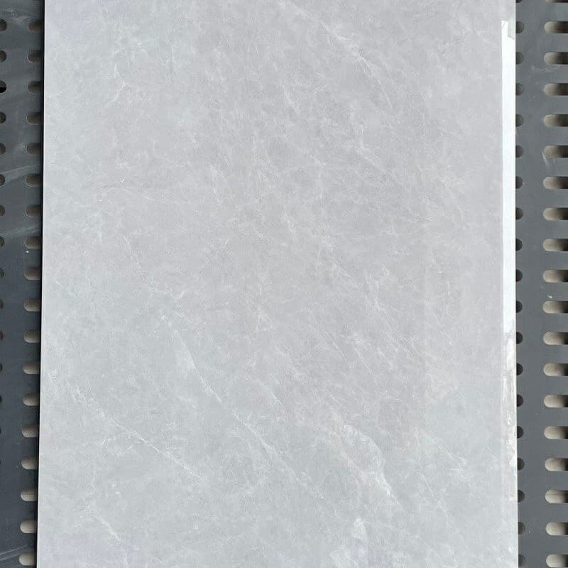 157007