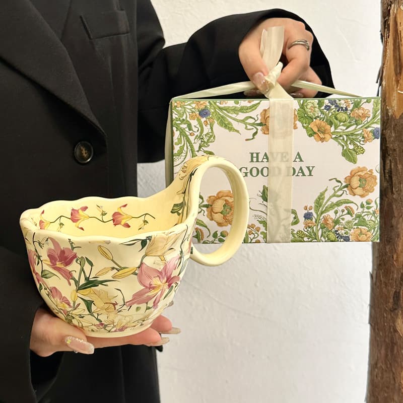 Cup with handle-lily+portable gift box