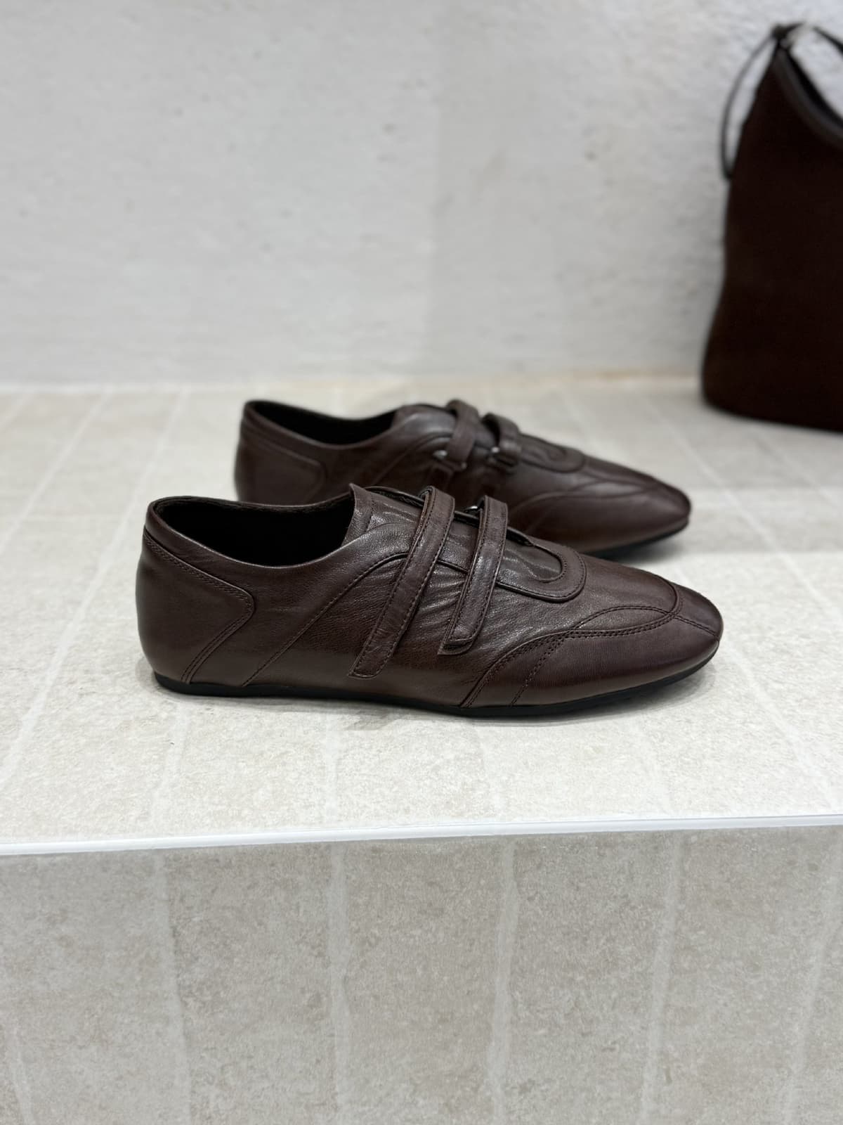 High-end boutique edition brown